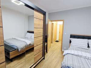 Pronájem bytu 2+kk, Karlovy Vary - Stará Role, Nejdlova, 50 m2