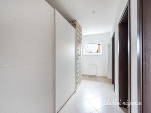 Pronájem bytu 2+kk, Praha - Záběhlice, Švehlova, 76 m2