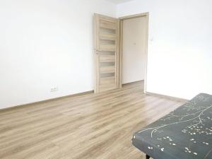 Pronájem bytu 2+kk, Ostrava, Španielova, 55 m2