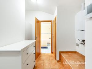 Pronájem bytu 2+kk, Praha - Vinohrady, Na Folimance, 77 m2