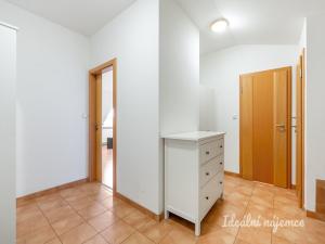 Pronájem bytu 2+kk, Praha - Vinohrady, Na Folimance, 77 m2