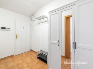 Pronájem bytu 2+kk, Praha - Vinohrady, Na Folimance, 77 m2