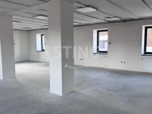 Pronájem kanceláře, Český Těšín, Jablunkovská, 902 m2