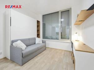 Prodej apartmánu, Praha - Smíchov, Plzeňská, 22 m2