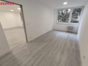 Prodej bytu 4+kk, Praha - Kobylisy, Pohnertova, 85 m2