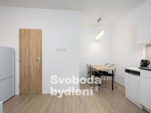 Pronájem bytu 2+kk, Praha - Řepy, Karlovarská, 39 m2