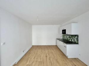 Pronájem bytu 2+kk, Praha - Vinohrady, Varšavská, 50 m2