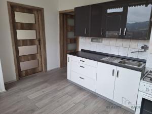 Pronájem bytu 2+1, Děčín, Žerotínova, 57 m2