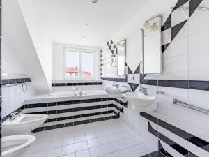 Prodej bytu 3+1, Praha - Strašnice, U kombinátu, 112 m2
