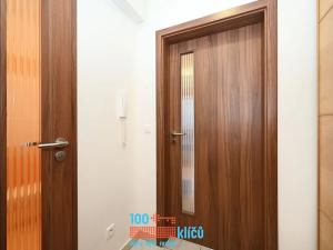 Pronájem bytu 1+kk, Praha - Písnice, Švihovská, 28 m2