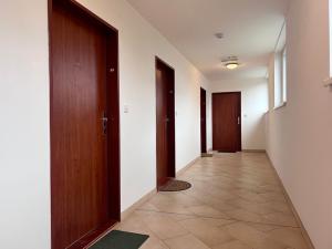 Pronájem bytu 1+kk, Praha - Horní Měcholupy, Hornoměcholupská, 36 m2