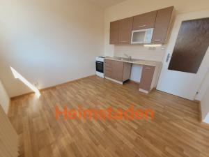 Pronájem bytu 1+kk, Karviná - Hranice, Slovenská, 31 m2