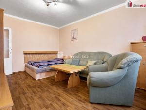 Prodej bytu 2+1, Ostrov, Kollárova, 52 m2