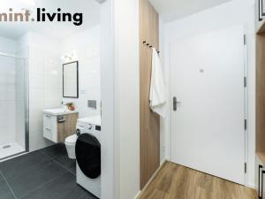 Pronájem bytu 1+kk, Praha - Vysočany, Odkolkova, 102 m2