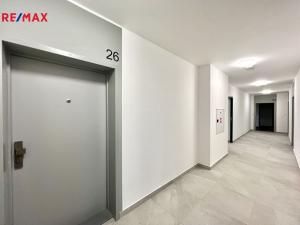 Pronájem bytu 1+kk, Karlovy Vary, Šumavská, 38 m2