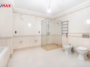 Prodej bytu 6+kk a větší, Karlovy Vary, Svahová, 537 m2