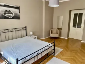 Pronájem bytu 2+kk, Praha - Žižkov, Chvalova, 65 m2