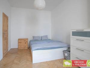 Pronájem bytu 2+kk, Praha - Holešovice, U Uranie, 36 m2