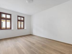 Pronájem bytu 1+kk, Praha - Žižkov, Milíčova, 35 m2