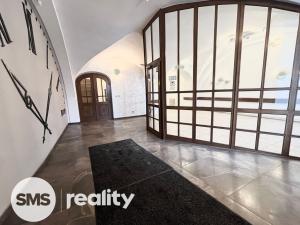 Pronájem obchodního prostoru, Frýdek-Místek, Zámecké nám., 73 m2
