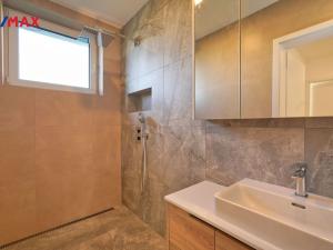 Prodej rodinného domu, Vestec, Čechova, 300 m2