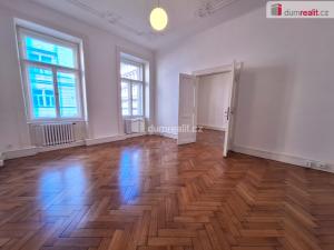Pronájem kanceláře, Praha - Malá Strana, Plaská, 102 m2