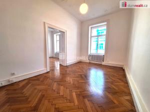Pronájem kanceláře, Praha - Malá Strana, Plaská, 102 m2