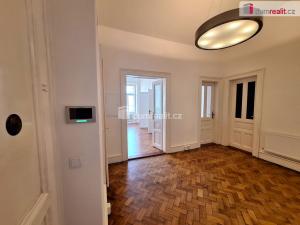 Pronájem kanceláře, Praha - Malá Strana, Plaská, 102 m2