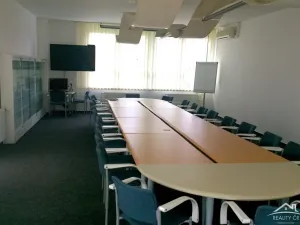 Pronájem kanceláře, Jihlava, Pávovská, 907 m2