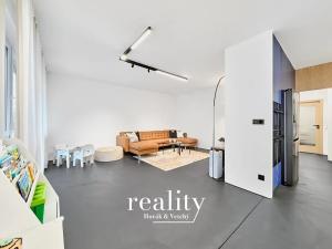 Prodej bytu 2+kk, Znojmo, náměstí Svobody, 102 m2