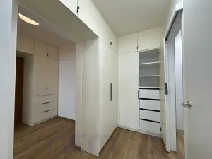 Pronájem bytu 1+1, Praha - Troja, Hnězdenská, 48 m2