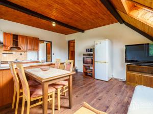 Prodej rodinného domu, Sokolov - Vítkov, 230 m2