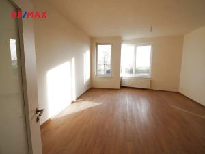 Prodej bytu 1+kk, Praha - Dolní Počernice, Černodolská, 39 m2