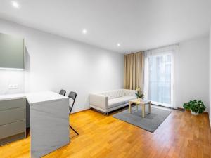 Pronájem bytu 2+kk, Praha - Vinohrady, Korunní, 52 m2