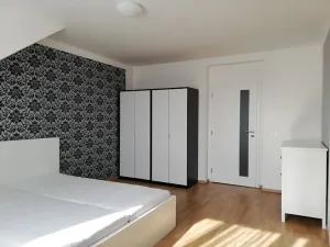 Pronájem bytu 2+1, Praha - Smíchov, Podbělohorská, 61 m2