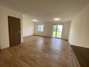 Pronájem bytu 2+kk, Boršov nad Vltavou - Poříčí, Příčná, 70 m2