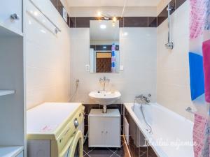 Pronájem bytu 3+kk, Praha - Bohnice, Radomská, 58 m2