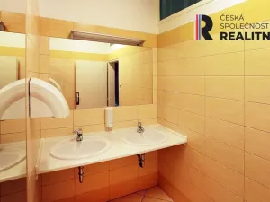 Pronájem kanceláře, Zlín, Kvítková, 82 m2