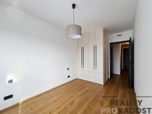 Pronájem bytu 2+kk, Praha - Vysočany, Kolbenova, 60 m2