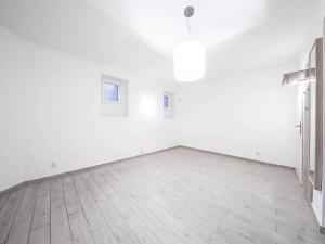 Pronájem obchodního prostoru, Praha - Nové Město, Ječná, 31 m2