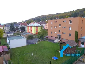 Pronájem bytu 1+1, Ústí nad Labem, Kosmova, 35 m2