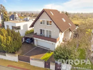 Prodej rodinného domu, Praha - Suchdol, Armádní, 400 m2