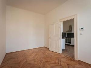 Pronájem bytu 2+kk, Praha - Nové Město, Lípová, 37 m2