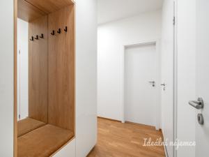 Pronájem bytu 3+kk, Praha - Hloubětín, Waltariho, 75 m2