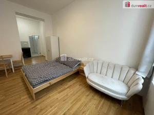 Pronájem bytu 2+kk, Praha - Nusle, Lumírova, 34 m2