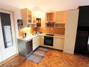 Pronájem bytu 1+kk, Praha - Bubeneč, Puškinovo náměstí, 30 m2