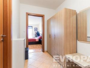 Pronájem bytu 1+kk, Praha - Hloubětín, Nehvizdská, 47 m2