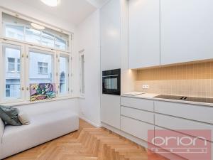 Pronájem bytu 2+1, Praha - Žižkov, Chvalova, 88 m2