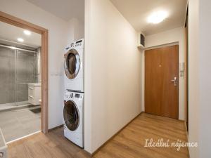 Pronájem bytu 2+kk, Praha - Hodkovičky, U Zátiší, 72 m2