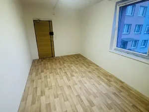 Prodej komerční nemovitosti, Praha - Černý Most, Bryksova, 15 m2